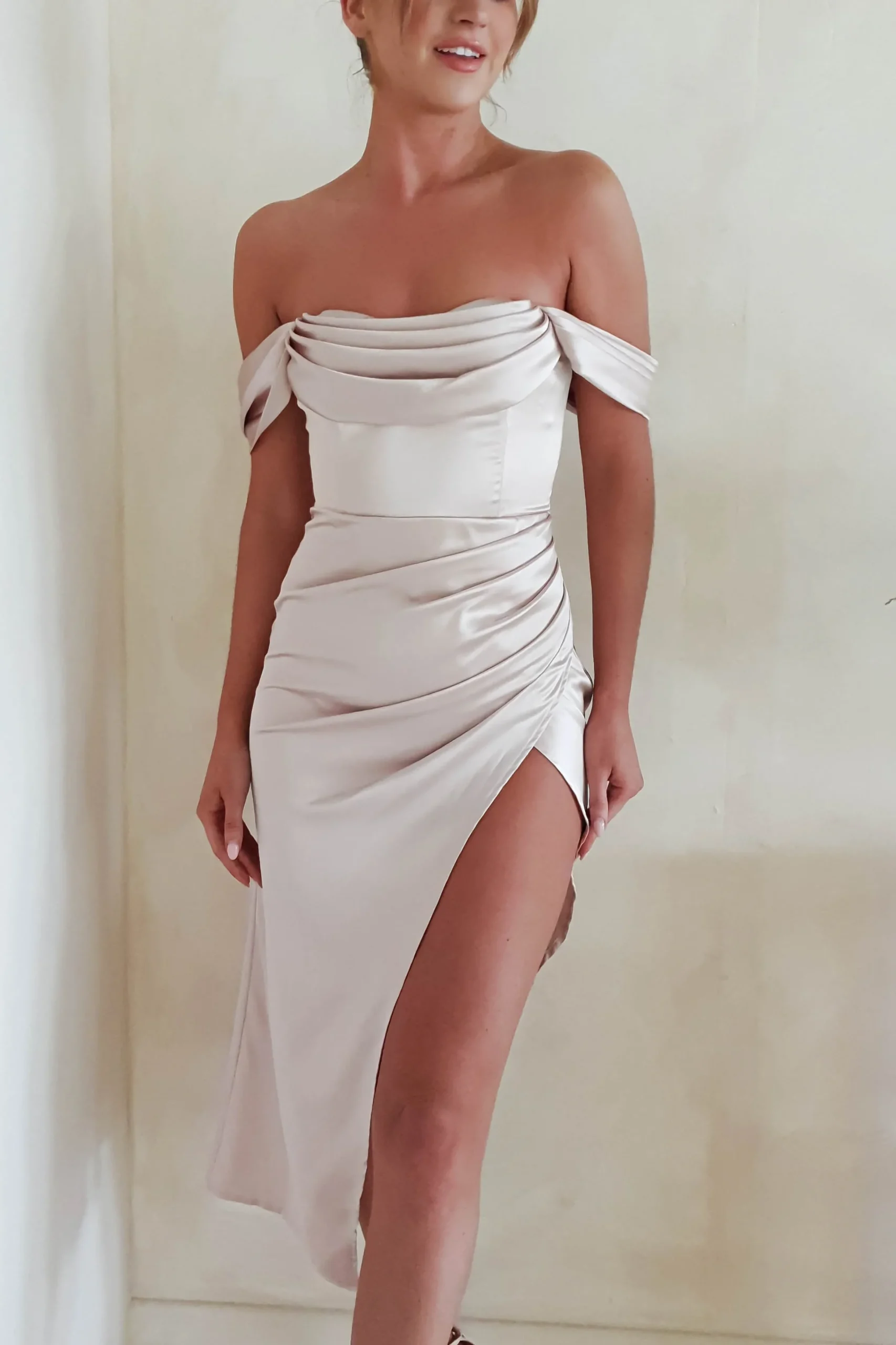 New Aby Soft Satin Midi Dress | Champagne Mittellange Kleider|Midi-kleider