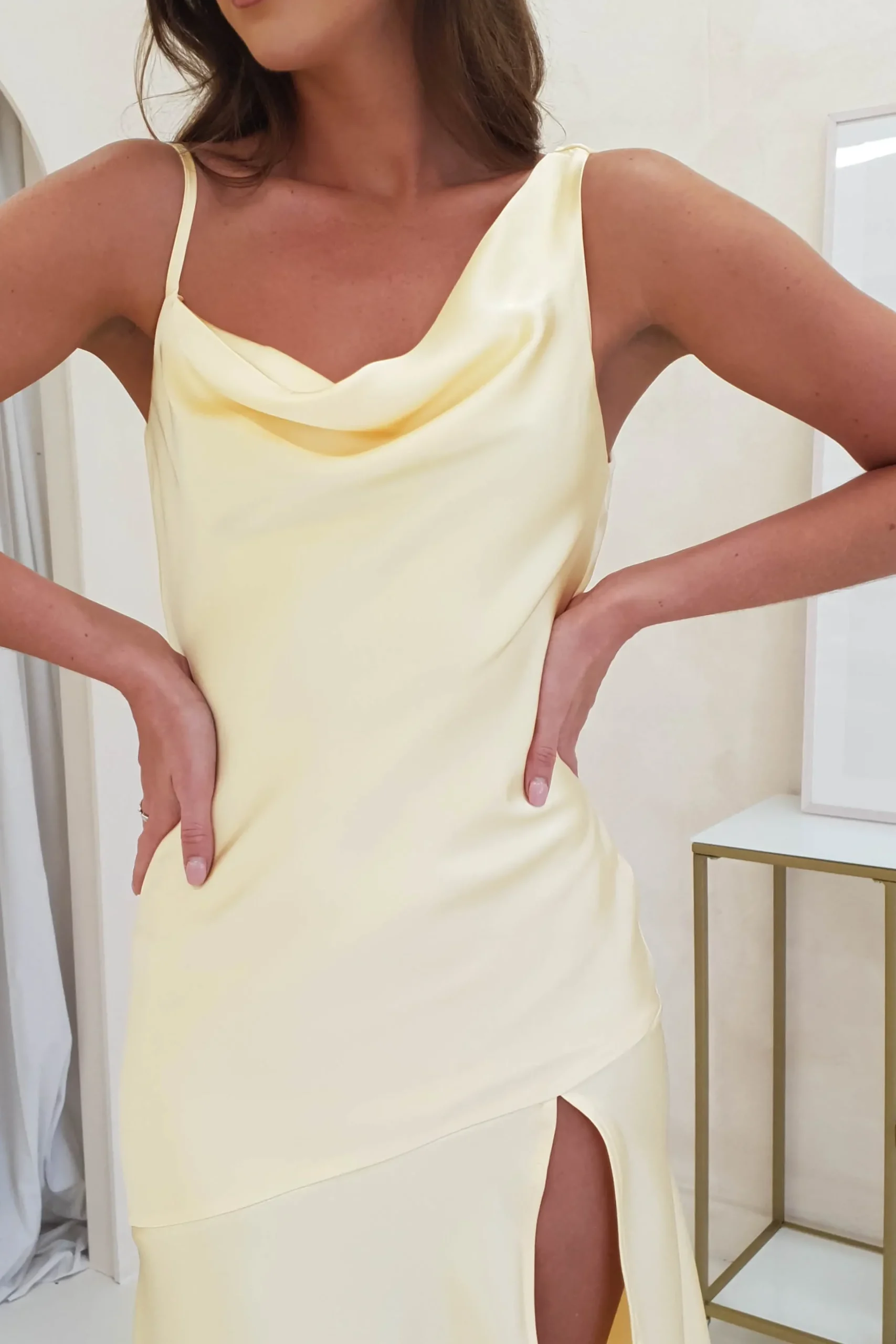 Online Esther Soft Satin Midi Dress | Yellow Mittellange Kleider|Midi-kleider