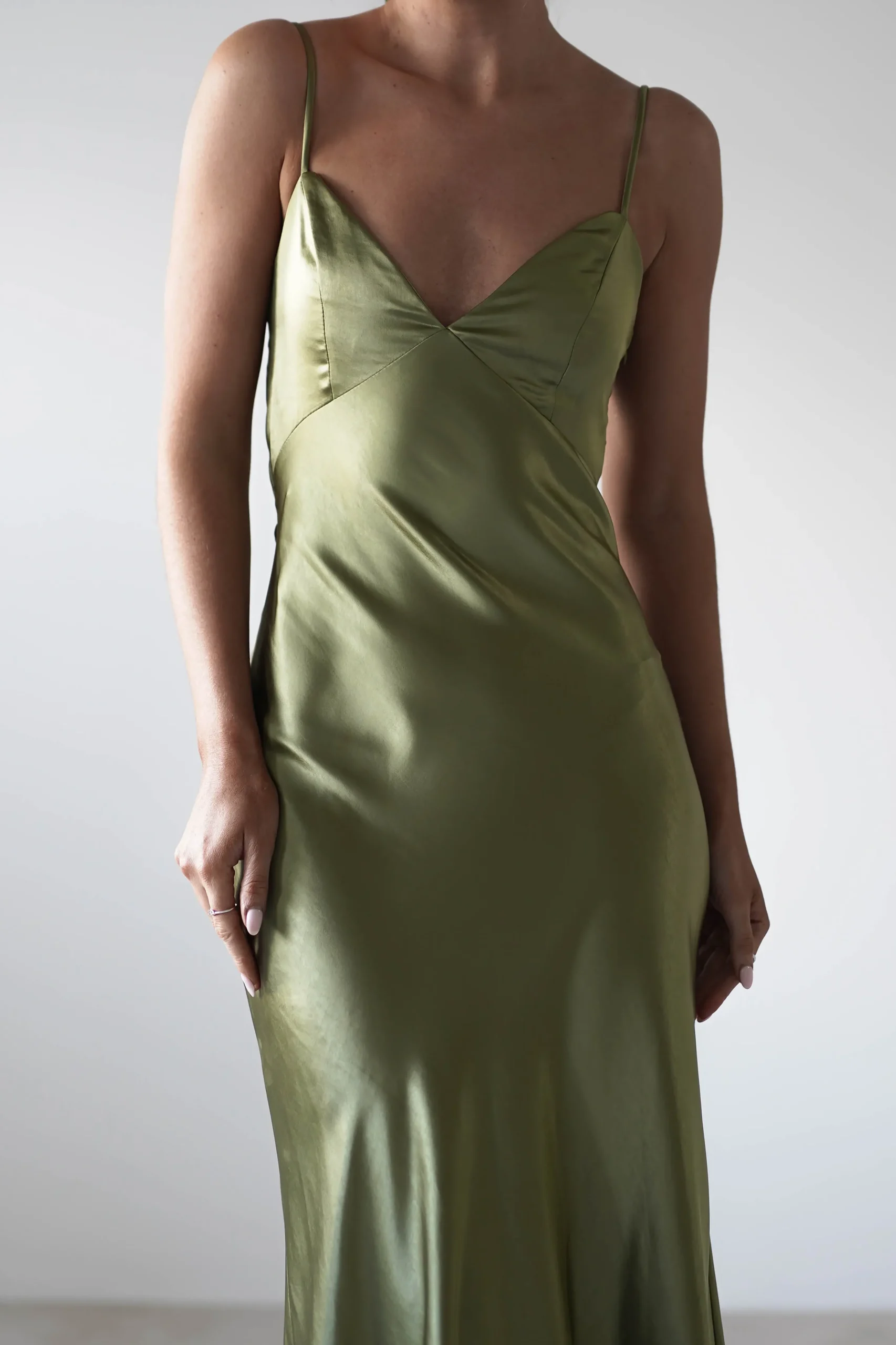 New Hermie Silky Satin Maxi Dress | Olive Lange Kleider|Maxikleider