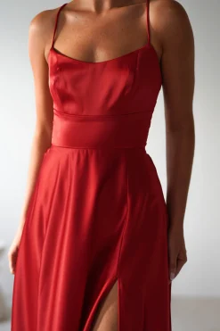Outlet Leelie Silky Satin Maxi Gown | Red Lange Kleider|Maxikleider