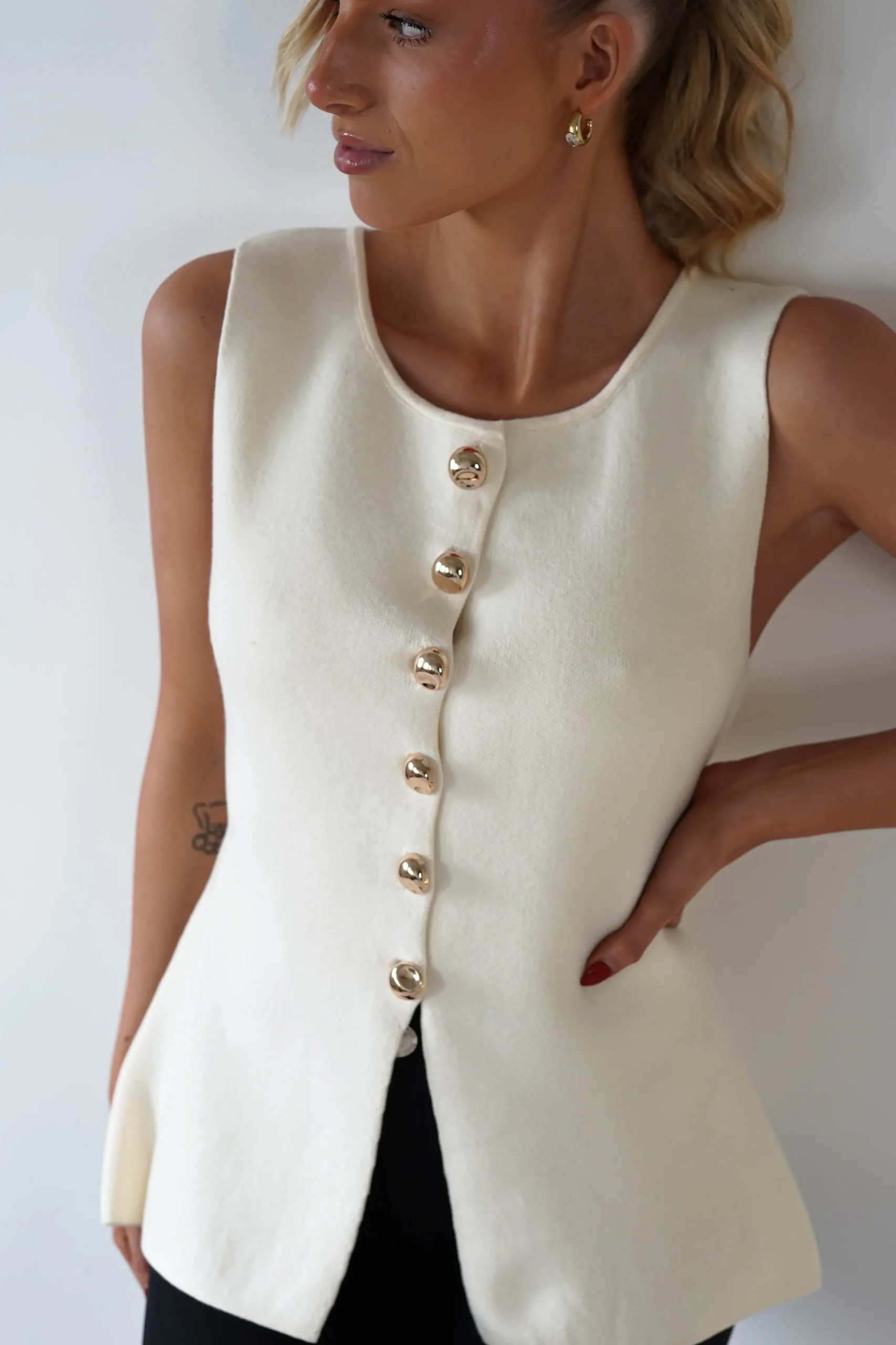 Clearance Louella Gold Button Waistcoat Top | Cream Oberteile|Strickwaren