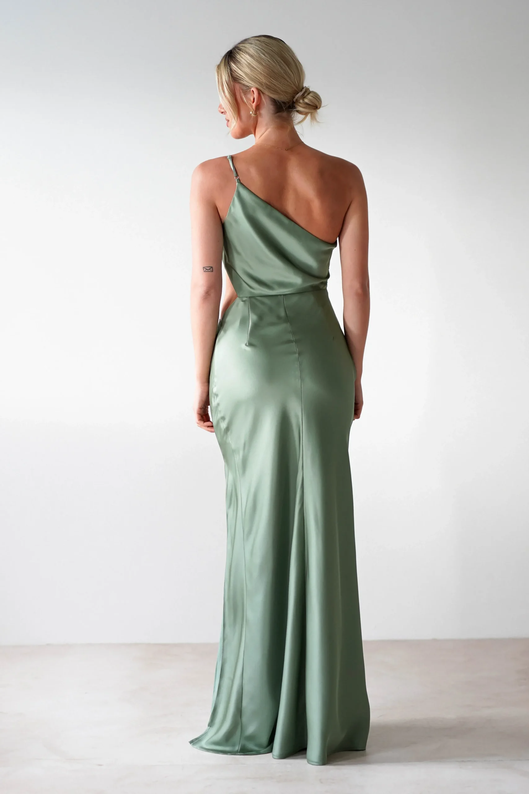 Hot Lyra Soft Matte Satin Maxi Dress | Olive Lange Kleider|Maxikleider