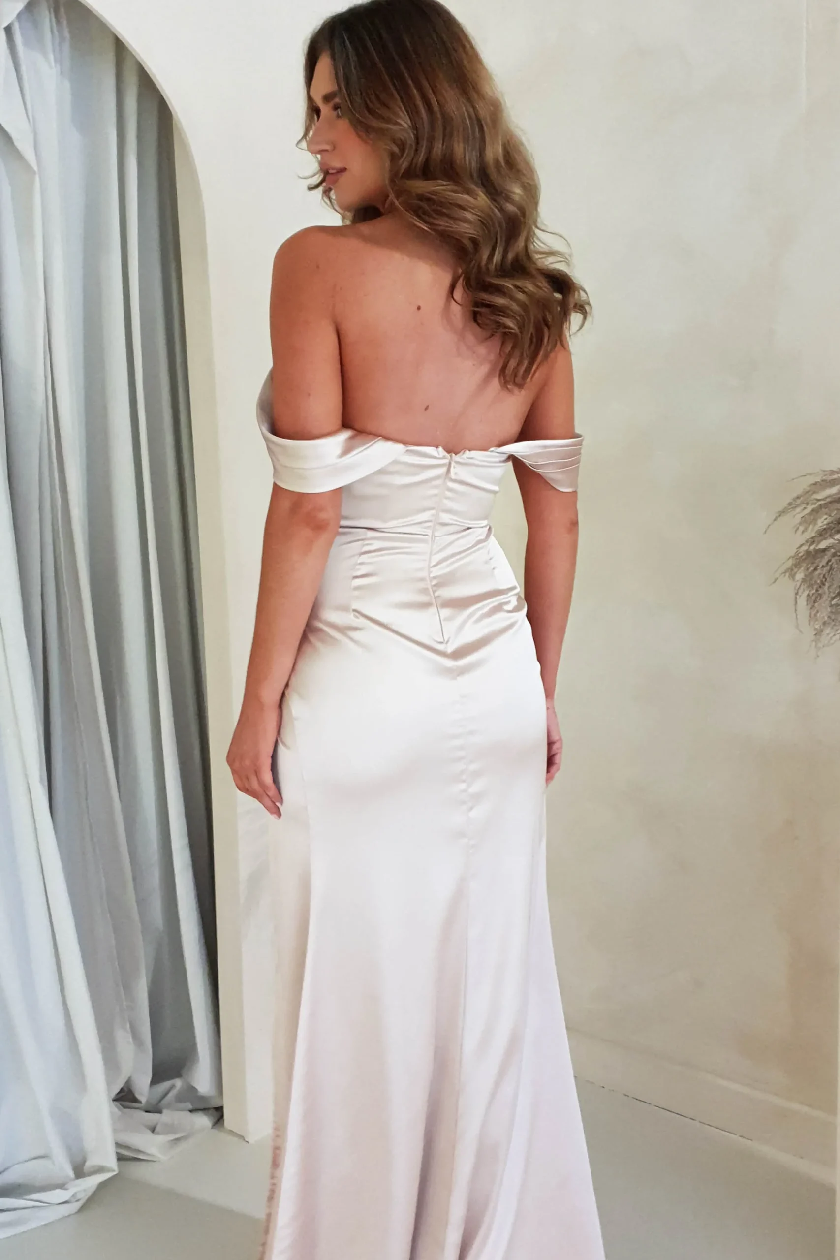 New Monica Off The Shoulder Gown | Champagne Lange Kleider|Maxikleider