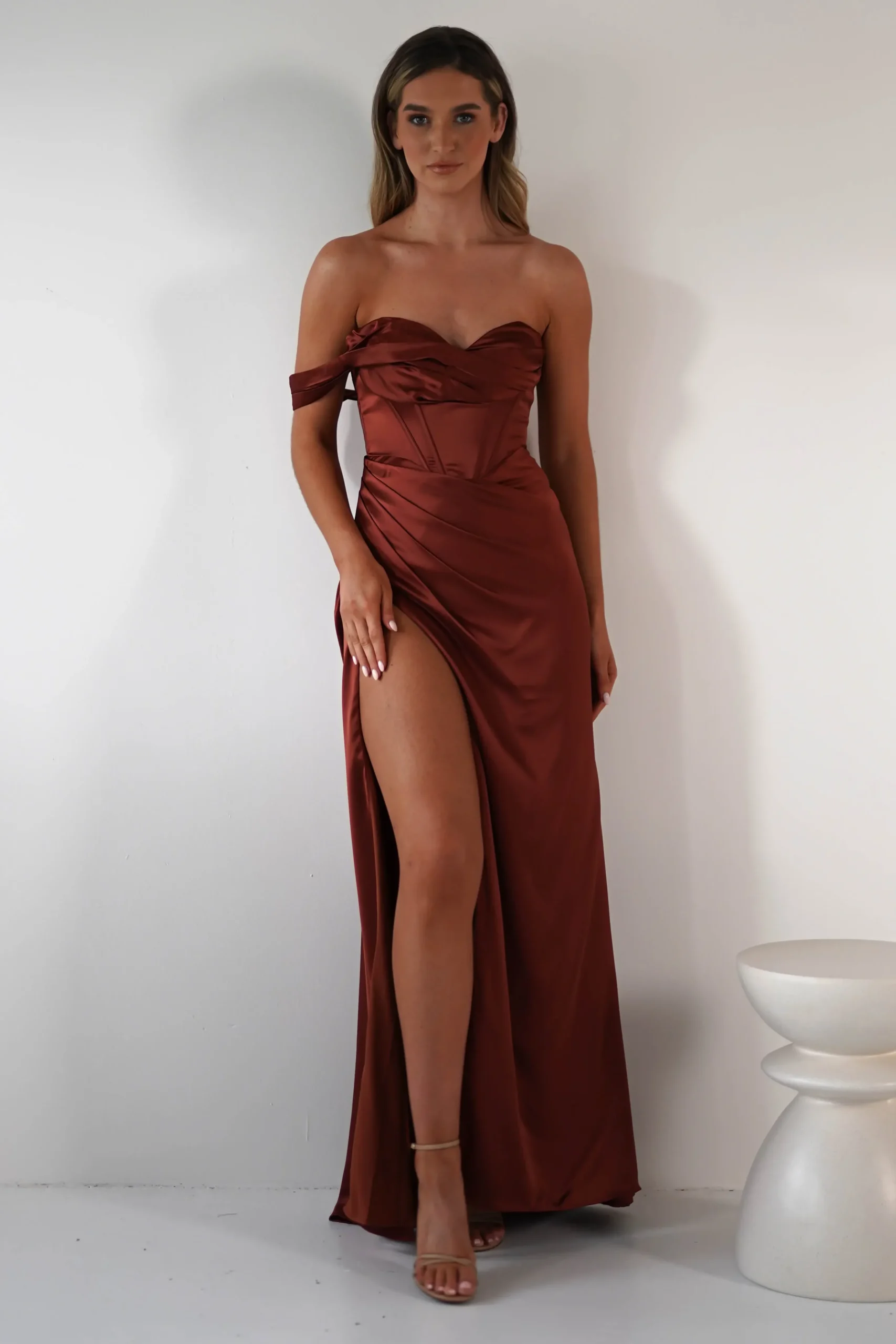 Fashion Nicolette Soft Satin Maxi Gown | Rust Lange Kleider|Maxikleider