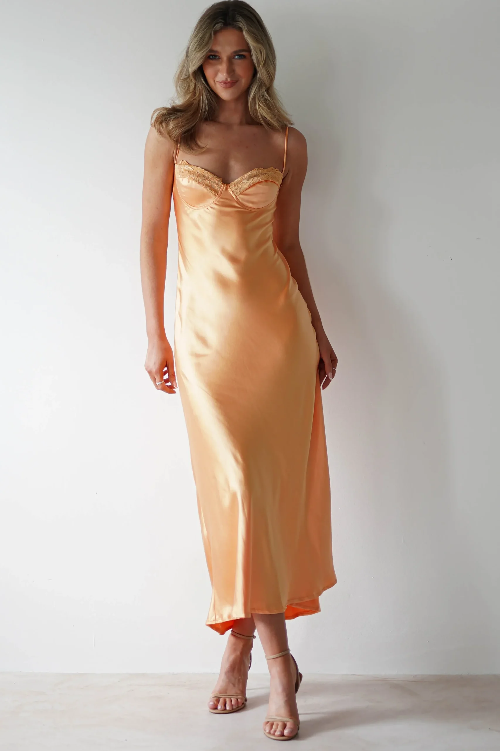 New Ricci Soft Satin Maxi Dress | Melon Lange Kleider|Maxikleider