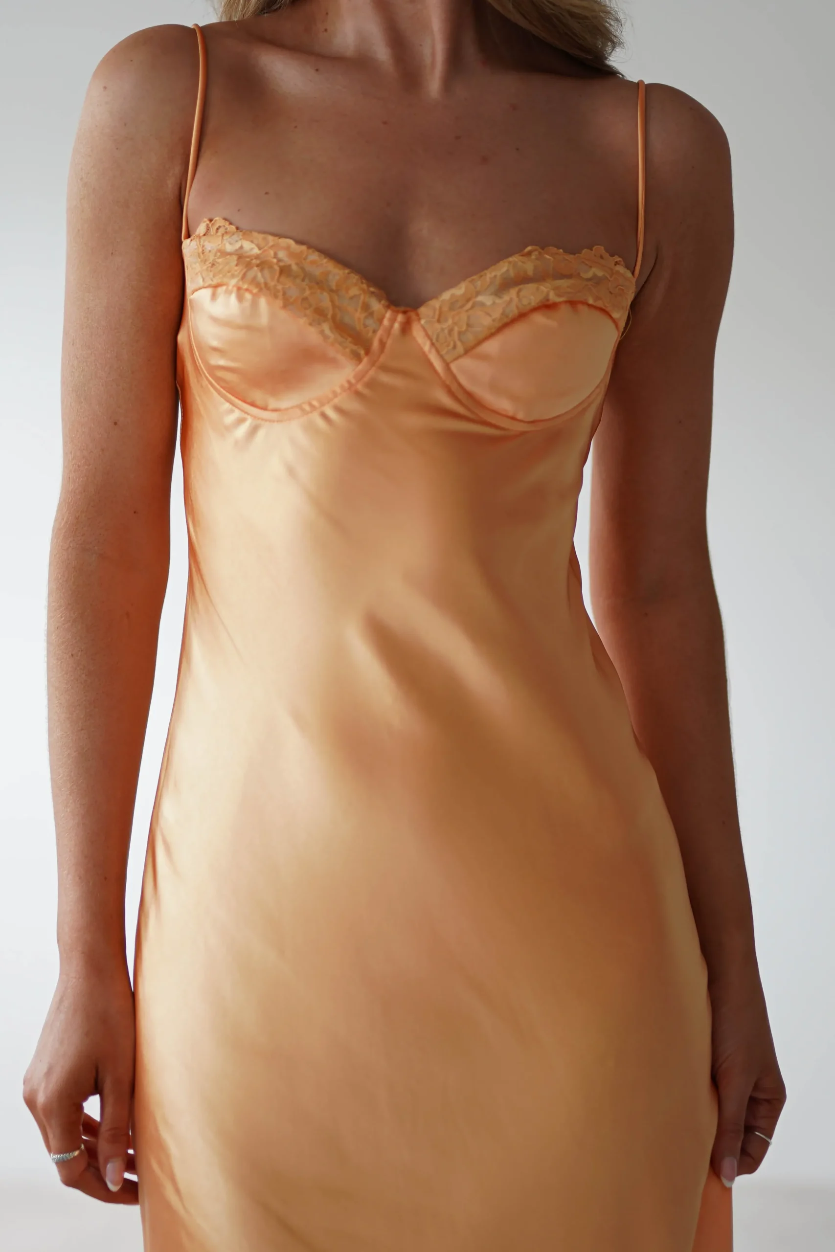 New Ricci Soft Satin Maxi Dress | Melon Lange Kleider|Maxikleider